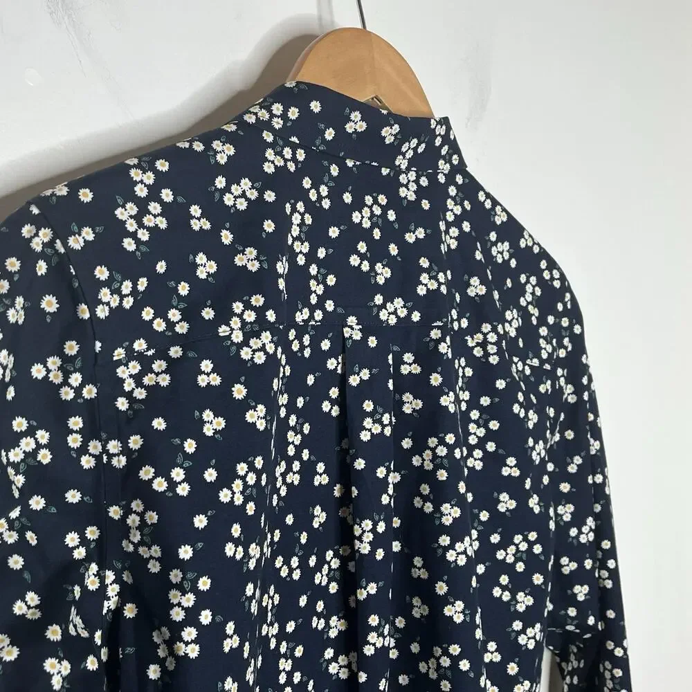 LL Bean Daisy Floral Print Button Up Shirt Black Womens Small Preppy Cottage - Picture 8 of 8